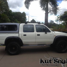 Overfendere Kut-Snake Toyota Hilux Double Cab 95mm textured