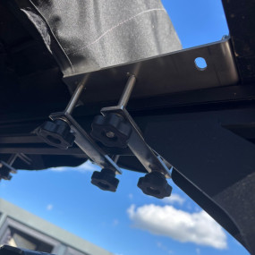 Marchiză 2.5 x 2 m cu carcasă din aluminiu, suport în formă de L, Wild Land